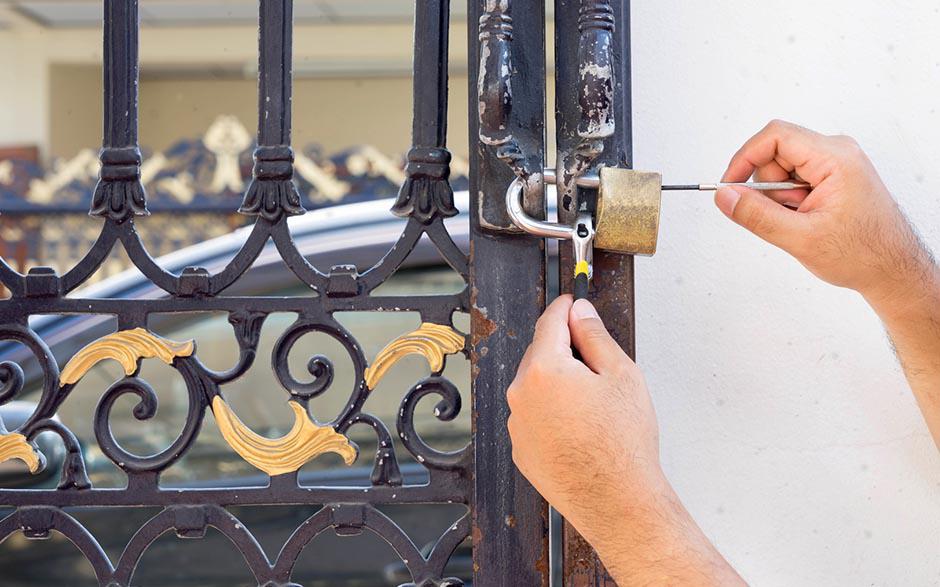 Plan-de-Cuques ouverture de porte coincée Ankers