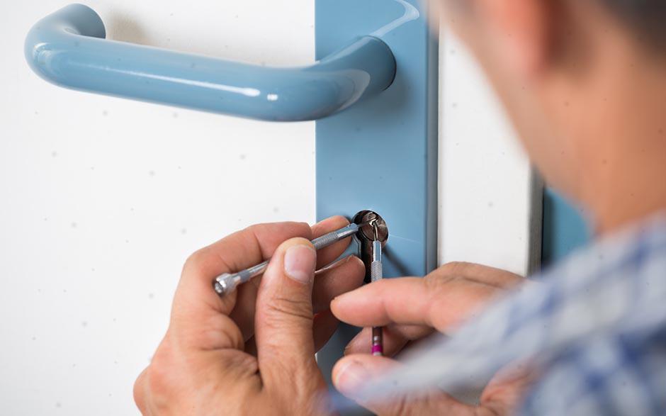 changer une serrure porte d'entrée Bezons