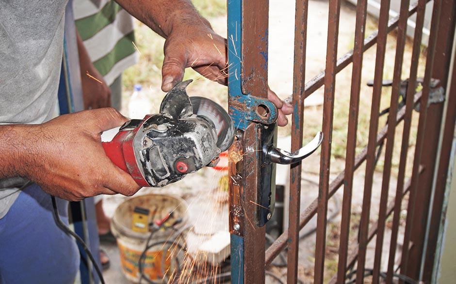changer une serrure porte d'entrée Bezons